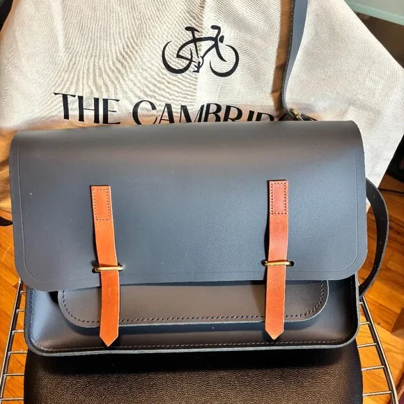 Cambridge Satchel Company Navy Leather Messenger Laptop Bag Travel NWT !!! - Picture 1 of 12